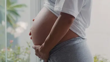Jóvenes e indígenas las más afectadas: 79% de mujeres en Chile ha sufrido violencia obstétrica durante el parto