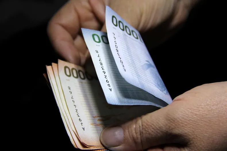 sueldo minimo en chile cuando sera la nueva alza que llevara el ingreso basico a 539000 mensuales.webp