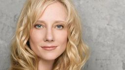 Fallece la actriz Anne Heche, a los 53 años, tras su grave accidente de tránsito