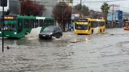 Experto advierte sobre importante cantidad de lluvia en Santiago para este fin de semana