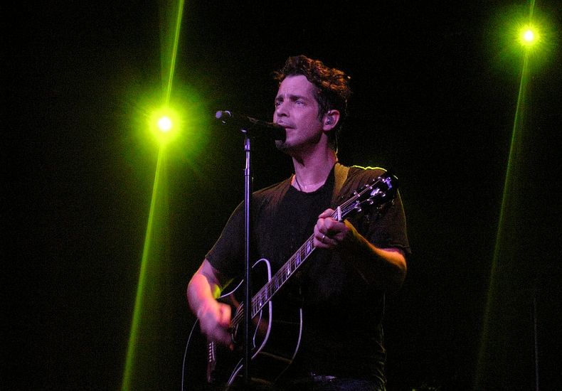 Chris_Cornell_2007_2.jpg