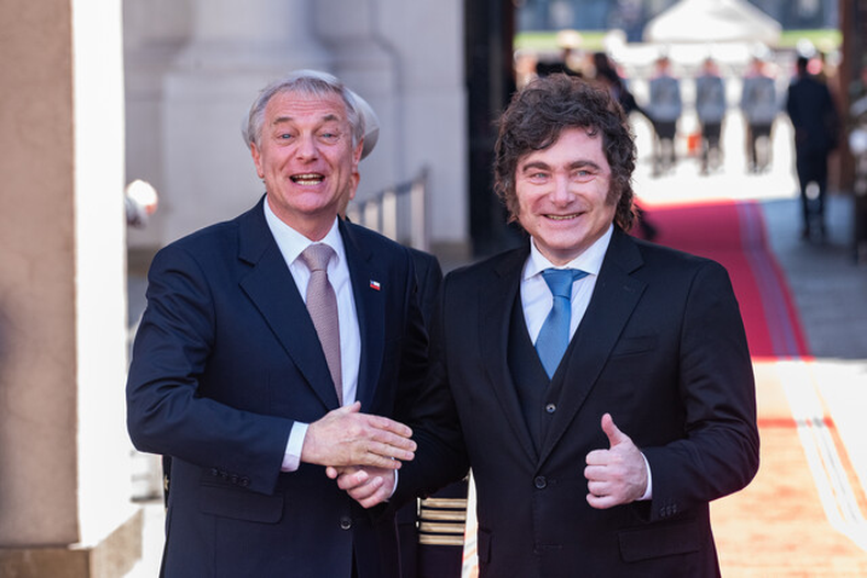 Presidente de Chile José Antonio Kast junto al presidente de Argentina Javier Milei. Créditos: Agencia Uno.&nbsp;