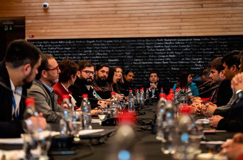 boric gabineteregional.jpg
