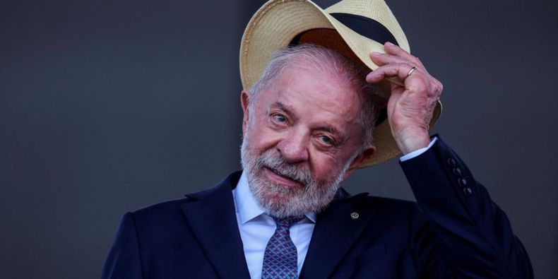 Lula da Silva, presidente de Brasil, celebra reducción de jornada laboral a 40 horas.&nbsp;