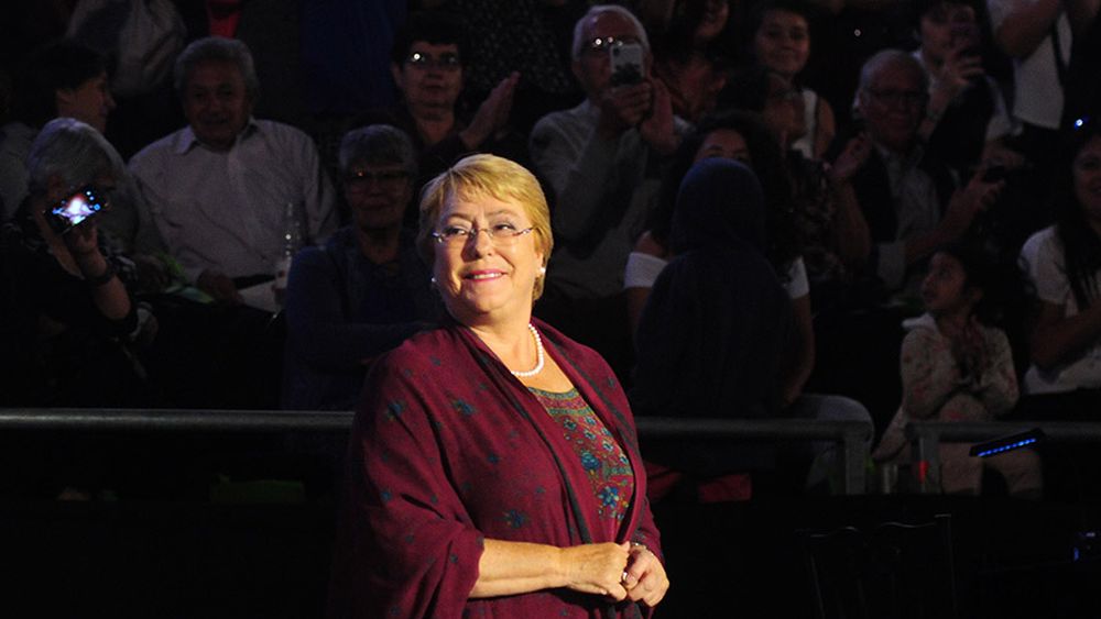 Un empujón para el Apruebo: Las expectativas que levanta Bachelet con su retorno a Chile