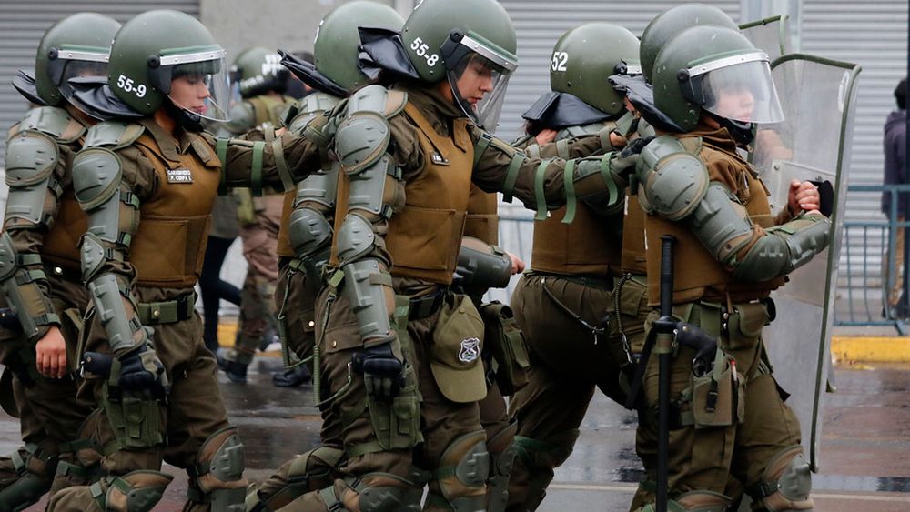 Violencia policial inclusiva: Una mujer estará a cargo por primera vez del personal de Carabineros en la marcha del 8M