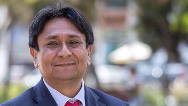 Gobernador de Antofagasta pide respaldo estatal y recursos para proyecto de tren para el norte