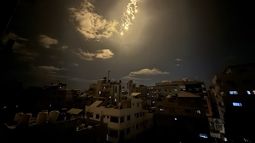 Israel bombardea una de las mayores concentraciones de refugiados en Gaza: Más de 45 fallecidos