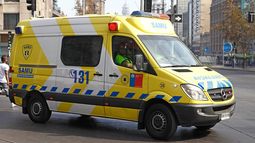 Paro de trabajadores del SAMU por condiciones laborales deja a Santiago con sólo 9 ambulancias operativas