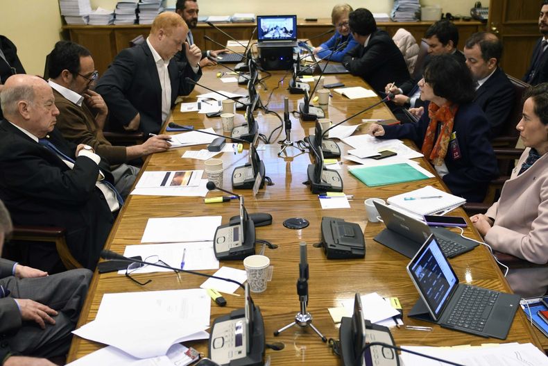 Comision Senado scaled.jpg