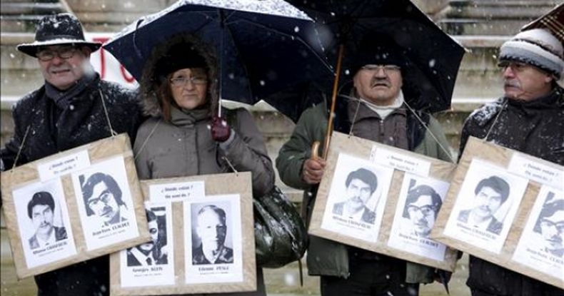 manifestacion ddhh francia pinochet_600x315.jpg