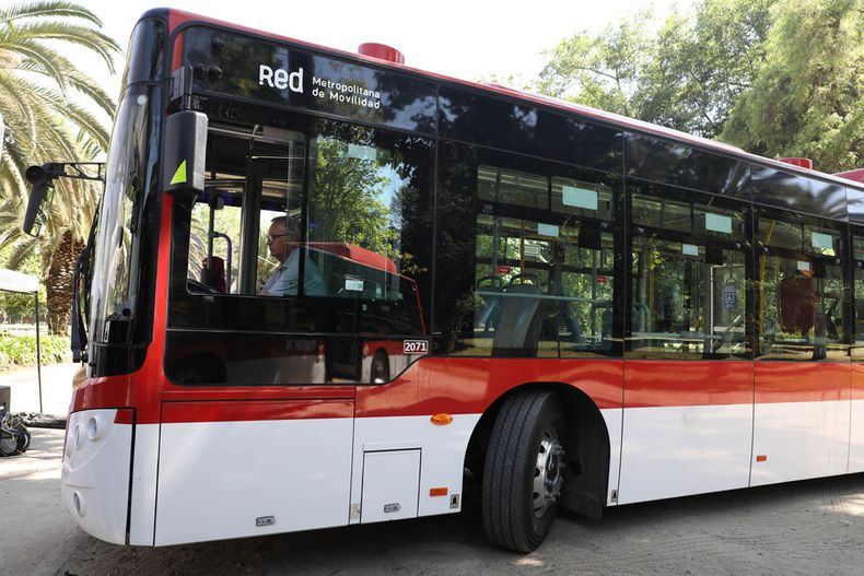 grupo metropol busca mujeres conductoras para buses red.jpg