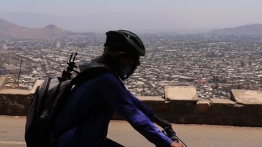 Ciclista en el Cerro San Cristóbal - Agencia Uno