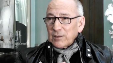 Fallece de COVID-19 el estilista Patricio Araya, parte de la obra “Orquesta de Señoritas”, donde se contagió Tomás Vidiella
