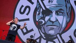 REDES| ¿Y usted qué creía que era el punk?: Critican a la UDI por afirmar que Fiskales Ad-Hok dañan la convivencia de nuestro país