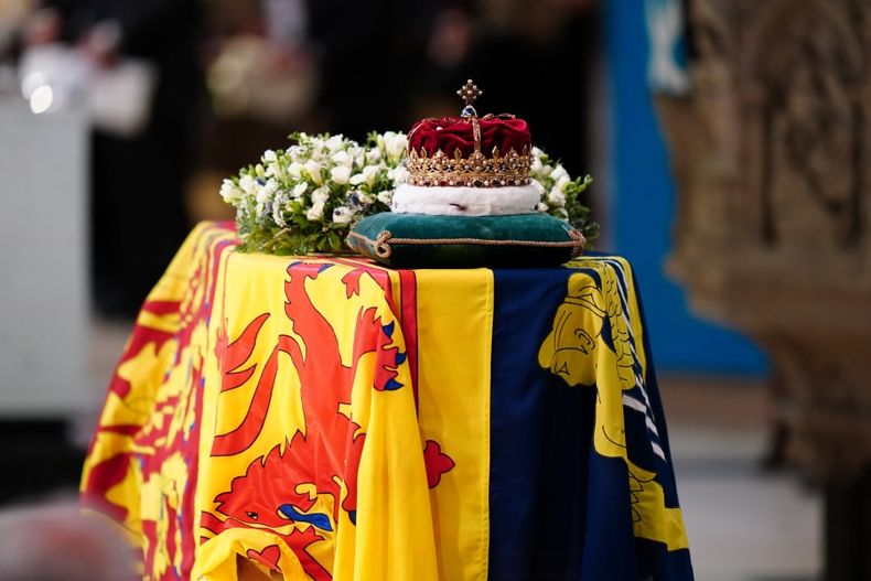 Isabel II @RoyalFamily.jpg