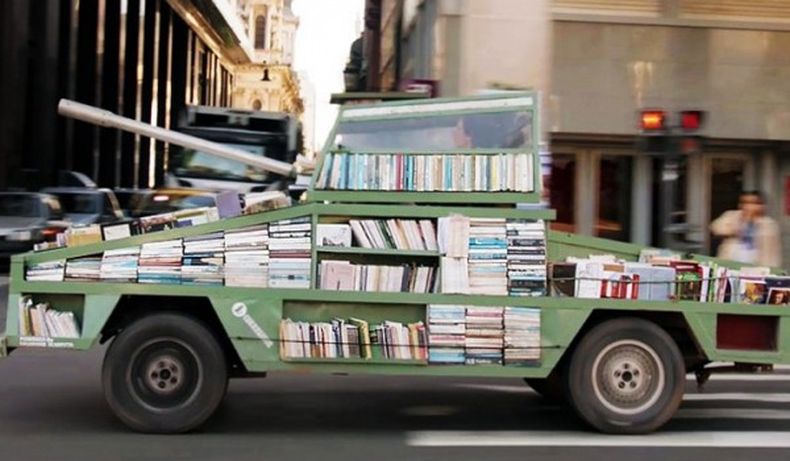 Tanque de libros.jpg