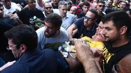 Brasil: Candidato ultra derechista Jair Bolsonaro recibió una puñalada durante acto de campaña