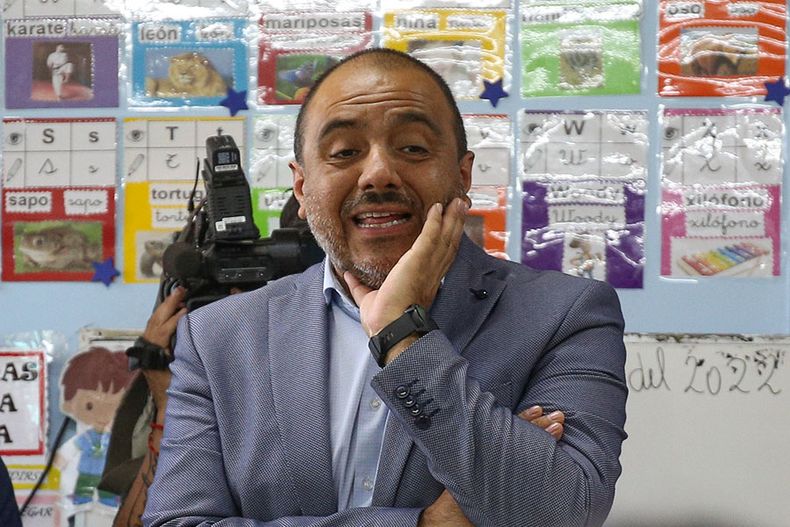 Ministro Avila.jpeg