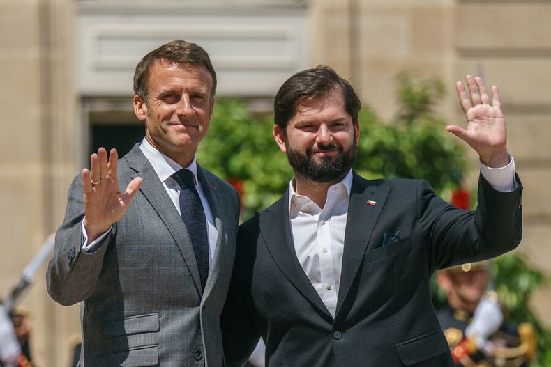 macron llama a latinoamerica a imitar a chile y aportar  ayuda humanitaria  a ucrania.jpg