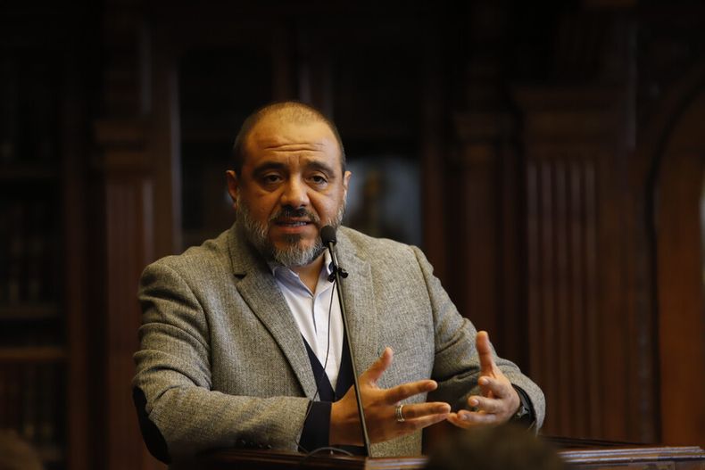 Los siete flancos contra ministro Avila Oposicion acusara constitucionalmente a titular de Educacion.jpg