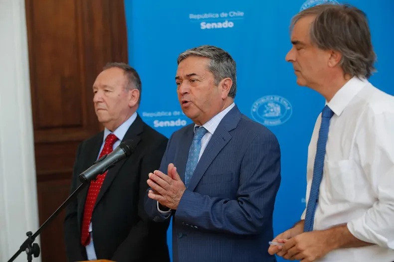 13631 a uno 1633514.webp