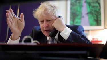 Boris Johnson dice que deja el poder con la frente en alto