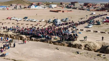 Migración: Valorización por extranjeros profesionales cae a la mitad y mano de obra también retrocede