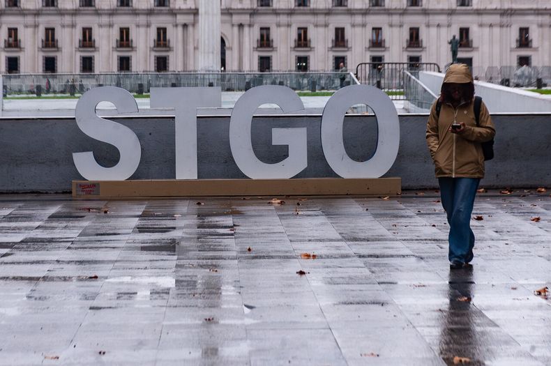 Santiago se alista para el frío y la contaminación del invierno - Agencia Uno