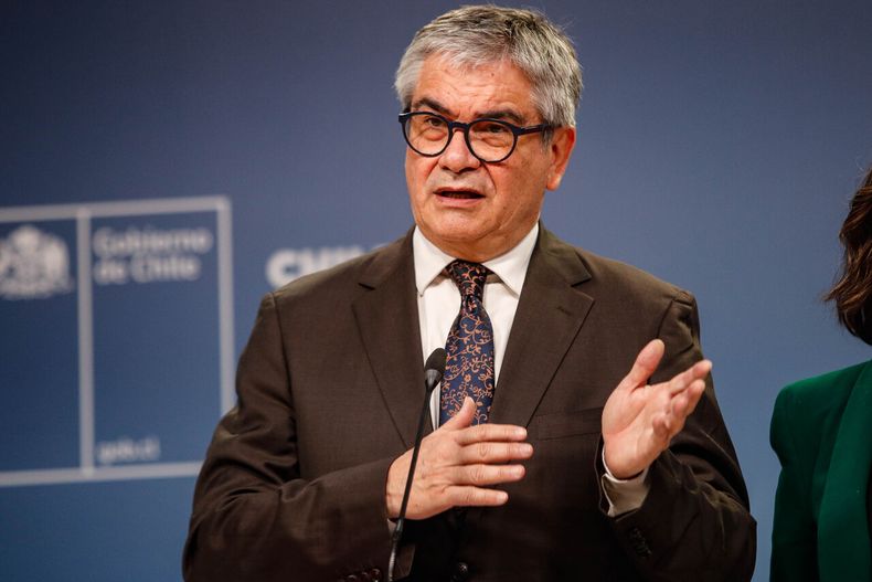 6847 ministro mario marcel.jpg