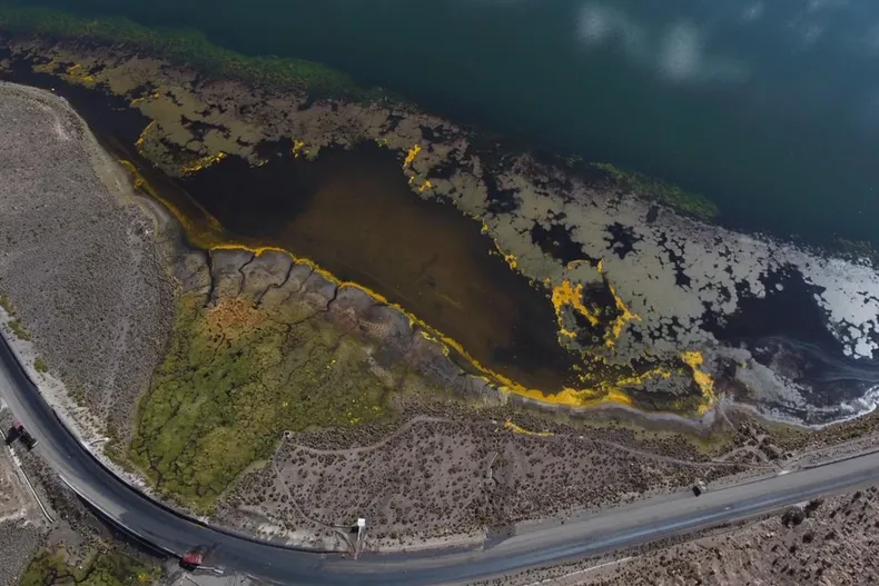 26141 vista aerea sector del derrame.webp