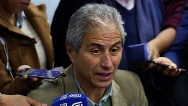 VIDEO| Mario Aguilar dio cierre al paro de profesores cantando el “Bella Ciao” en plena conferencia de prensa