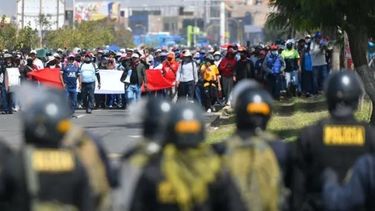 Controlan ingreso de vehículos en la antesala de gran convocatoria en Lima