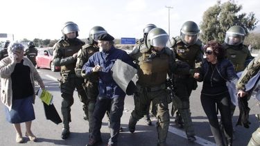 Alcalde de La Ligua criticó a Carabineros tras detenciones por protestas por el agua: Fueron muy vehementes con el uso de la fuerza