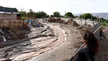 Chile extremo: Inundaciones, cortes de camino e incluso del tren en Arica dejan las lluvias altiplánicas
