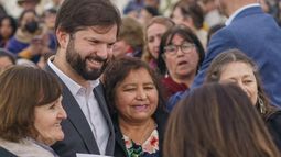 Avanza plan de trenes de Boric: 19 nuevas estaciones del Metro y alianza con ingleses