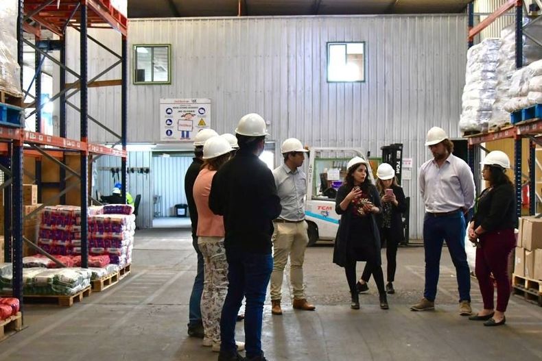 Directora Juaneb cordina entrega de alimentos a nivel nacional.jpg