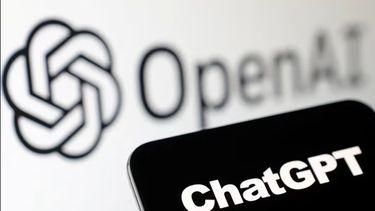 Italia es el primer país que prohíbe inteligencia artificial: Bloqueó al robot ChatGPT