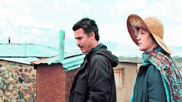 VIDEO| El tráiler de Tierra Yerma, el film chileno sobre dos mercenarios en Irak que se radican en Arica