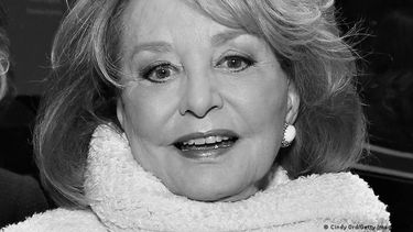 Barbara Walters, conocida periodista estadounidense, fallece a los 93 años