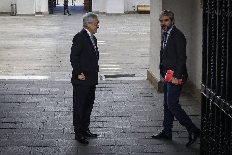 blumel y pinera grande.jpg