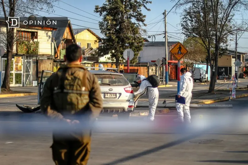 25925 escena de un homicidio con la pdi y carabineros.webp
