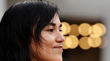 “Lista para el éxito”: Izkia Siches vuelve a ejercer en el Hospital San Juan de Dios