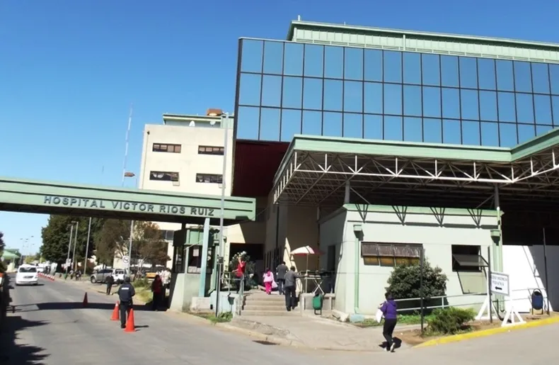 por 2 anos quedo con objeto metalico en su cuerpo tras intervencion en hospital publico corte ordena derivarlo de urgencia.webp