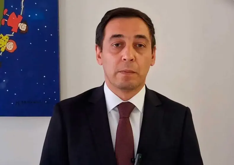 30805 defensor ninez sedini.webp