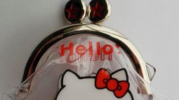 Hello Kitty, la tierna gatita que pesa tres manzanas y mide cinco de altura, cumple 50 años