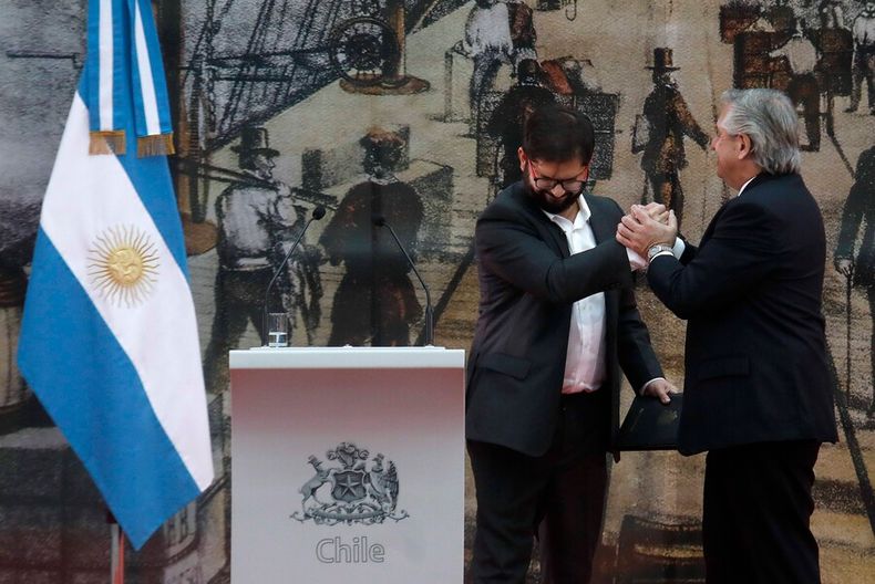 Gabriel boric y el alberto fernandez.jpg