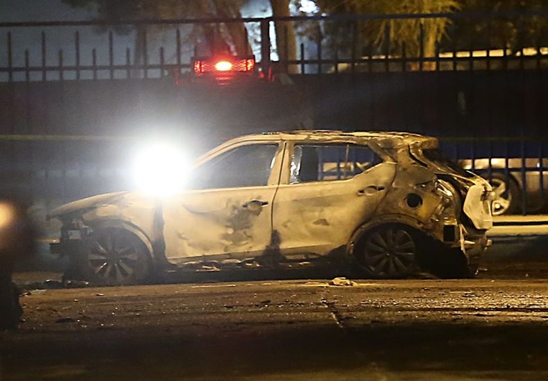 auto quemado macul A_UNO_943134.jpg