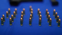 Pese a masacres escolares, Tribunal Supremo de EE.UU. amplía el derecho a portar armas de civiles