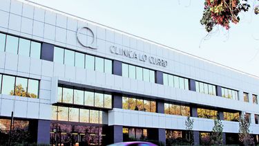 El Desconcierto | por  menoscabo y angustia  paciente sometida en clinica lo curro a cirugia mamaria sera compensada.jpg